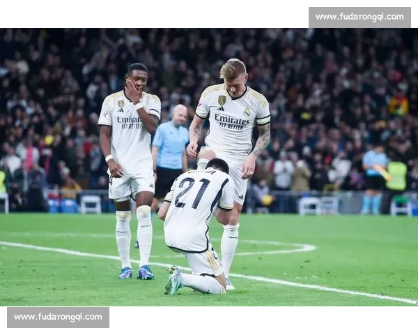 皇马青训新星琼 - 马丁内斯晋升一线队，目标第六中卫强化防线