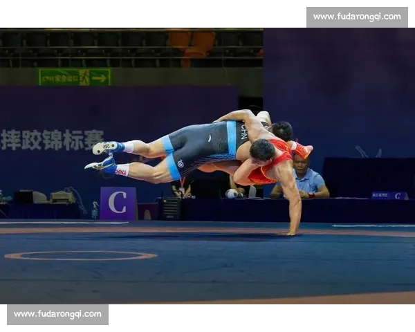 计县对决杨建平巅峰一战全程回放力量技巧正面碰撞解析精彩瞬间