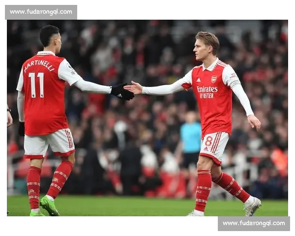 英超焦点战阿森纳主场迎战诺维奇冲击三分走势解析攻防博弈与赛前前瞻